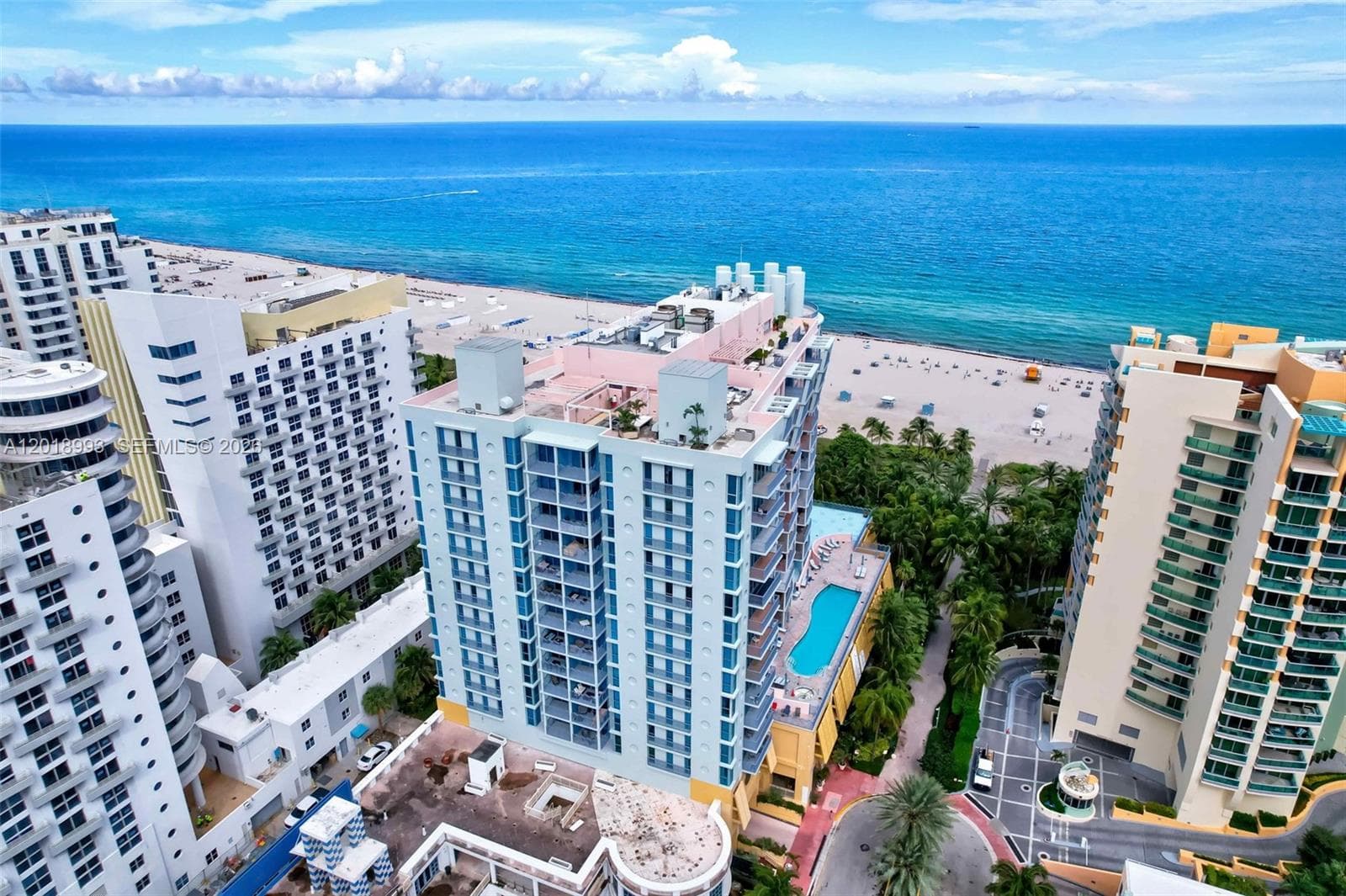 A12018993 — Miami Beach — 24