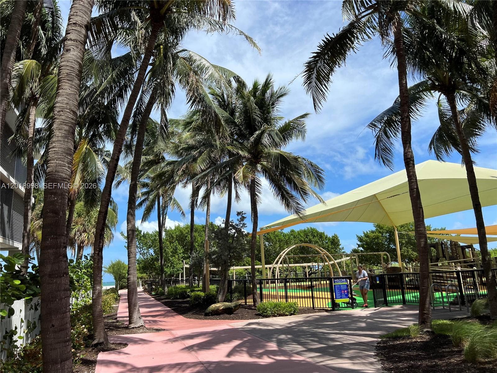 A12018998 — Miami Beach — 20