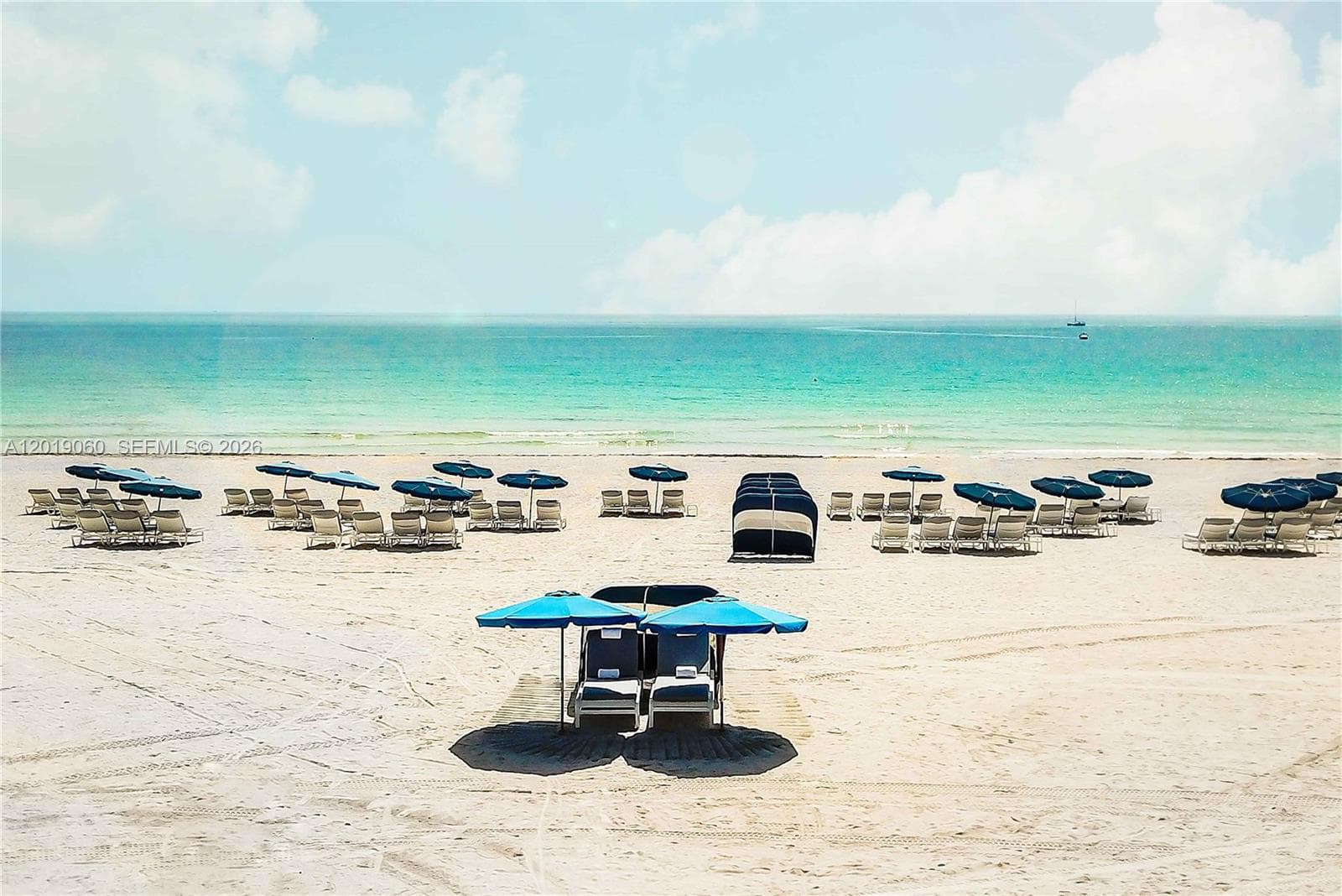 A12019060 — Miami Beach — 27