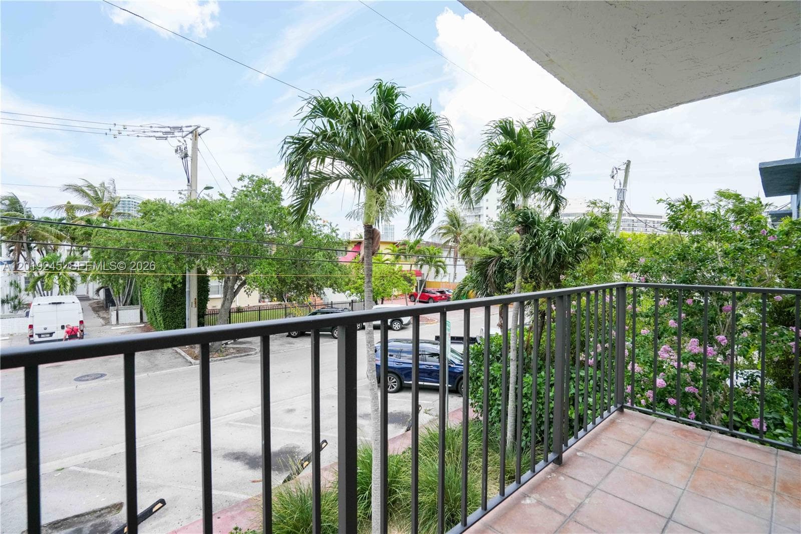 A12019245 — Miami Beach — 18