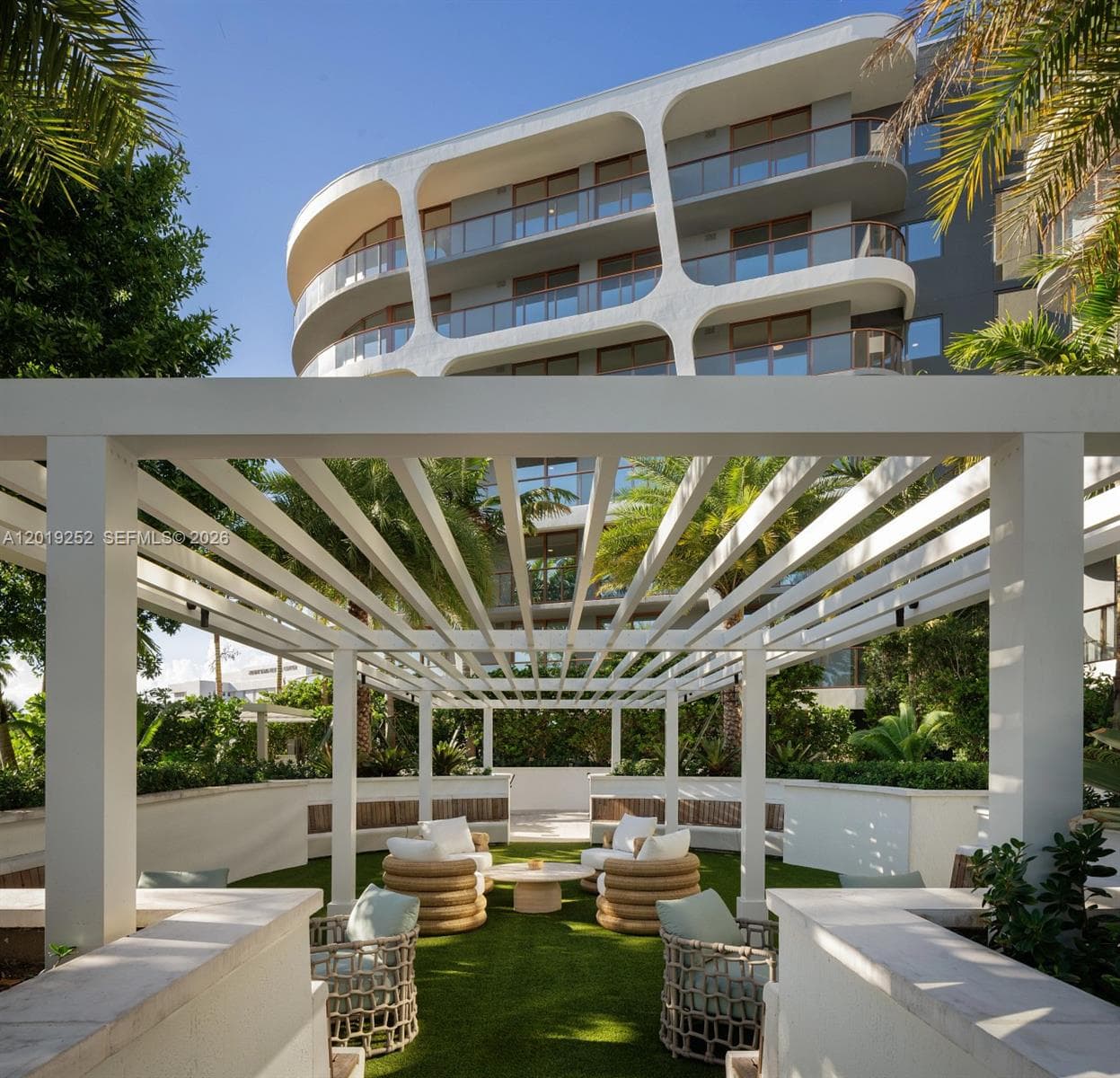 A12019252 — Miami Beach — 21