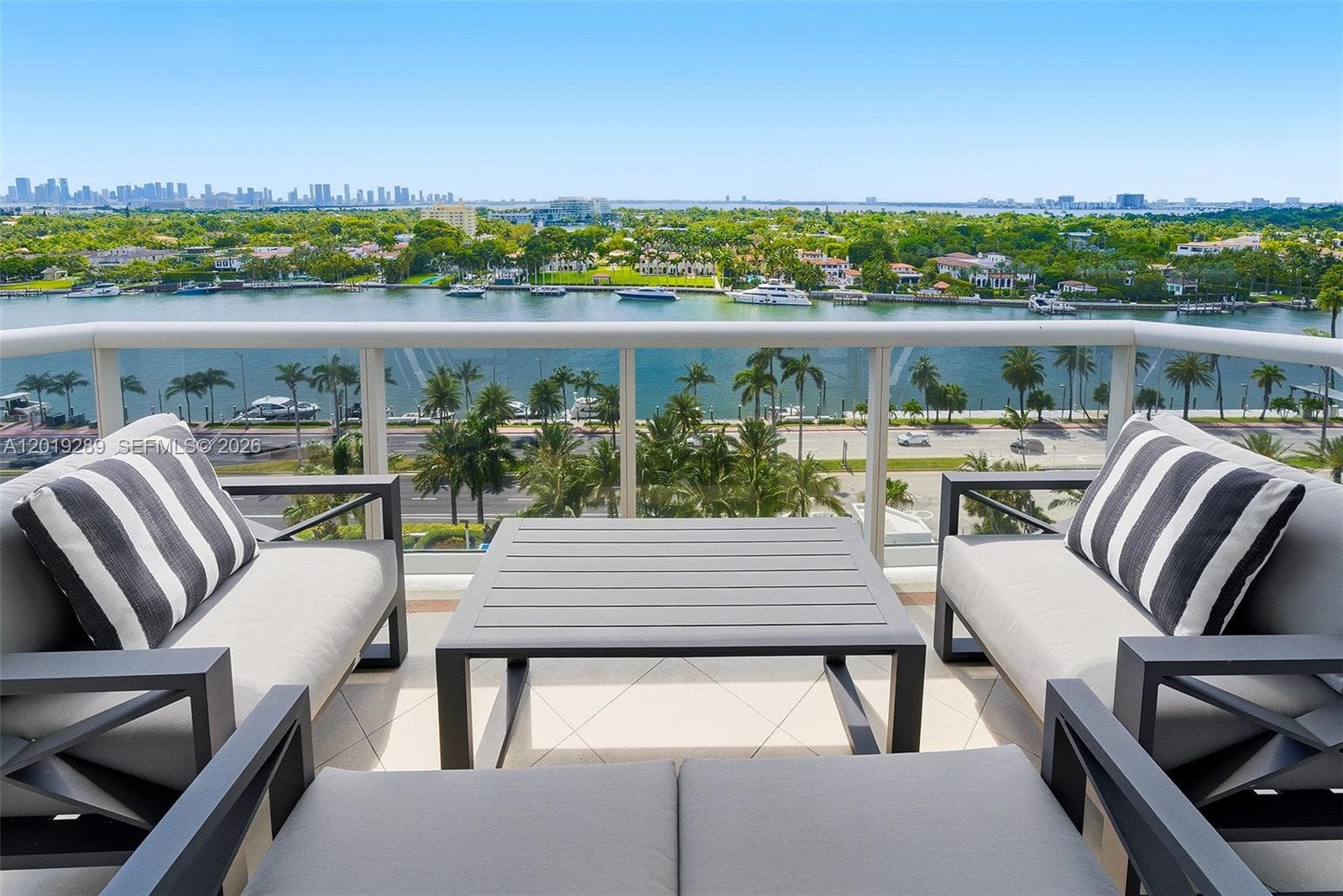 A12019289 — Miami Beach