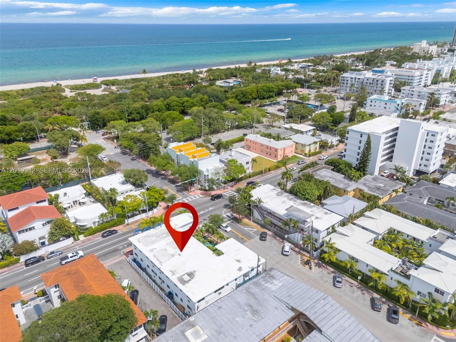 A12019342 — Miami Beach — 19