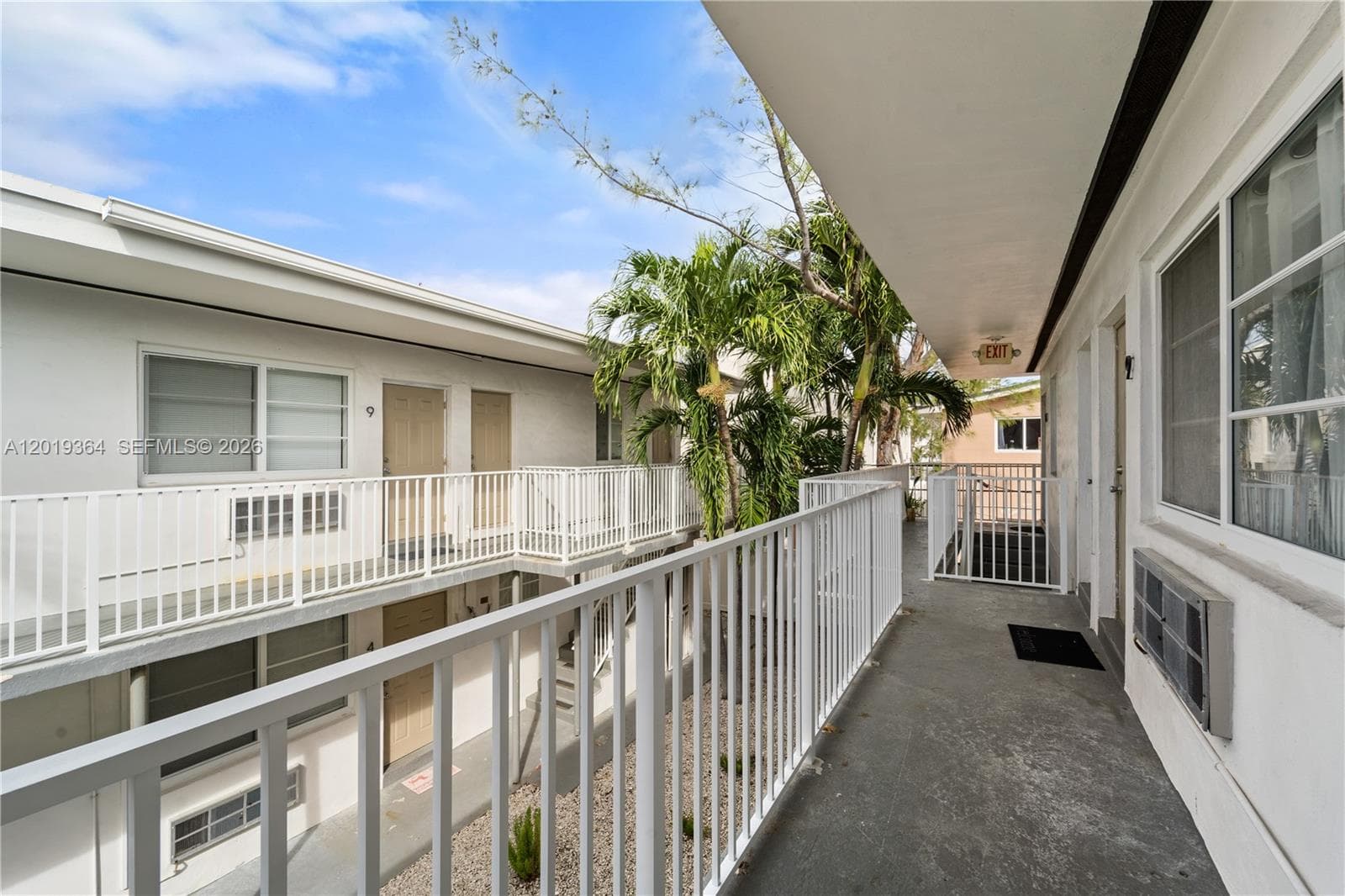 A12019364 — Miami Beach — 15
