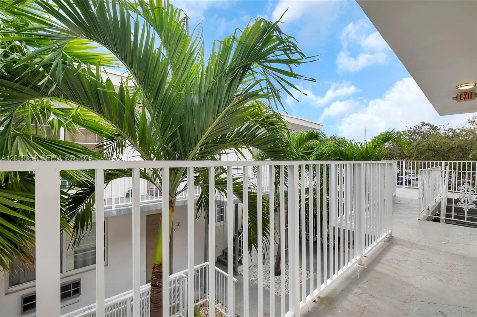 A12019364 — Miami Beach — 11