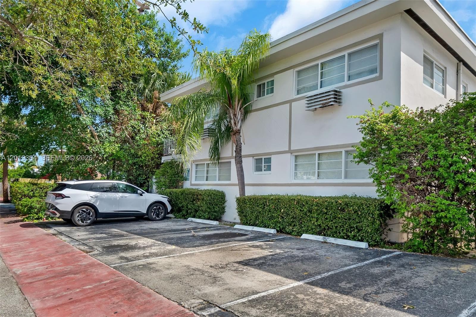 A12019364 — Miami Beach — 21