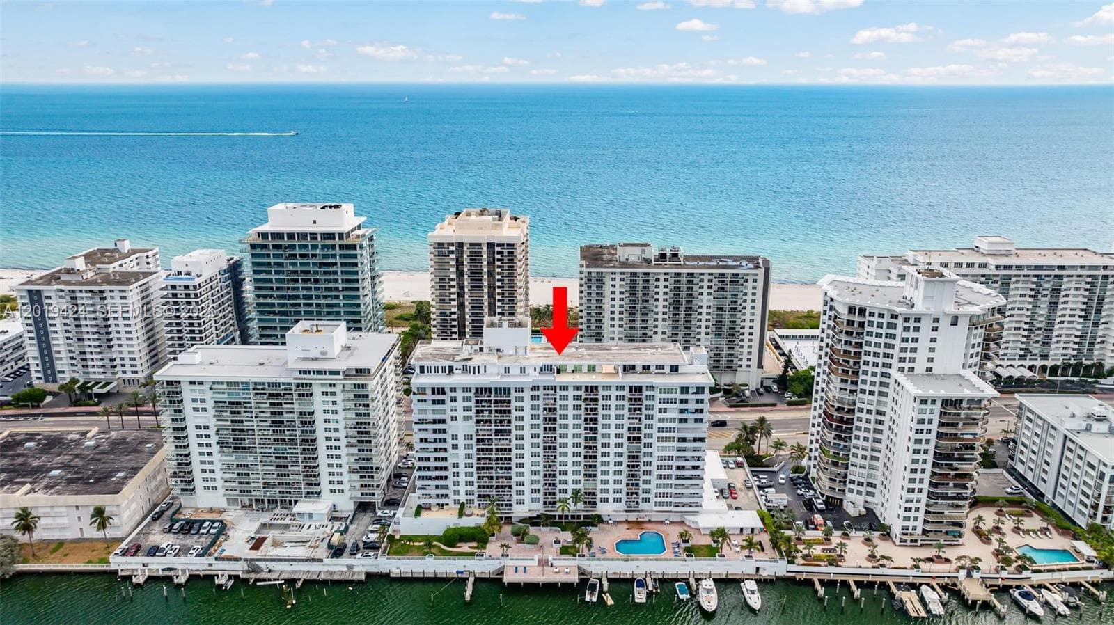 A12019424 — Miami Beach — 2