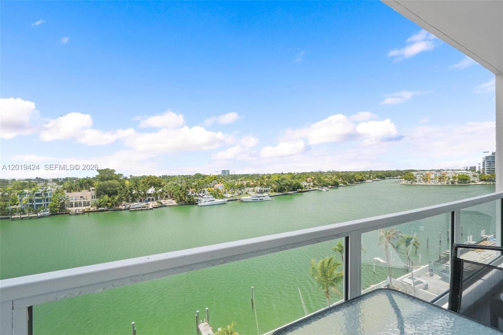 A12019424 — Miami Beach — 16