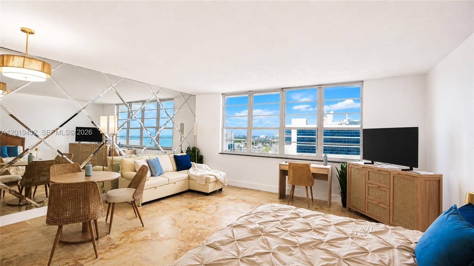 A12019432 — Miami Beach