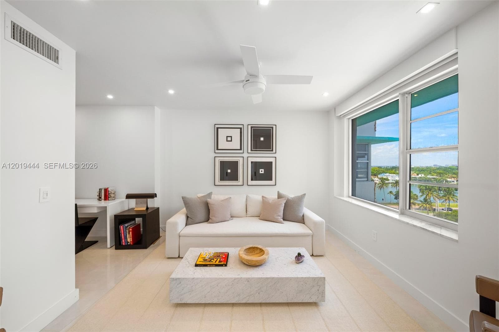 A12019444 — Miami Beach — 23