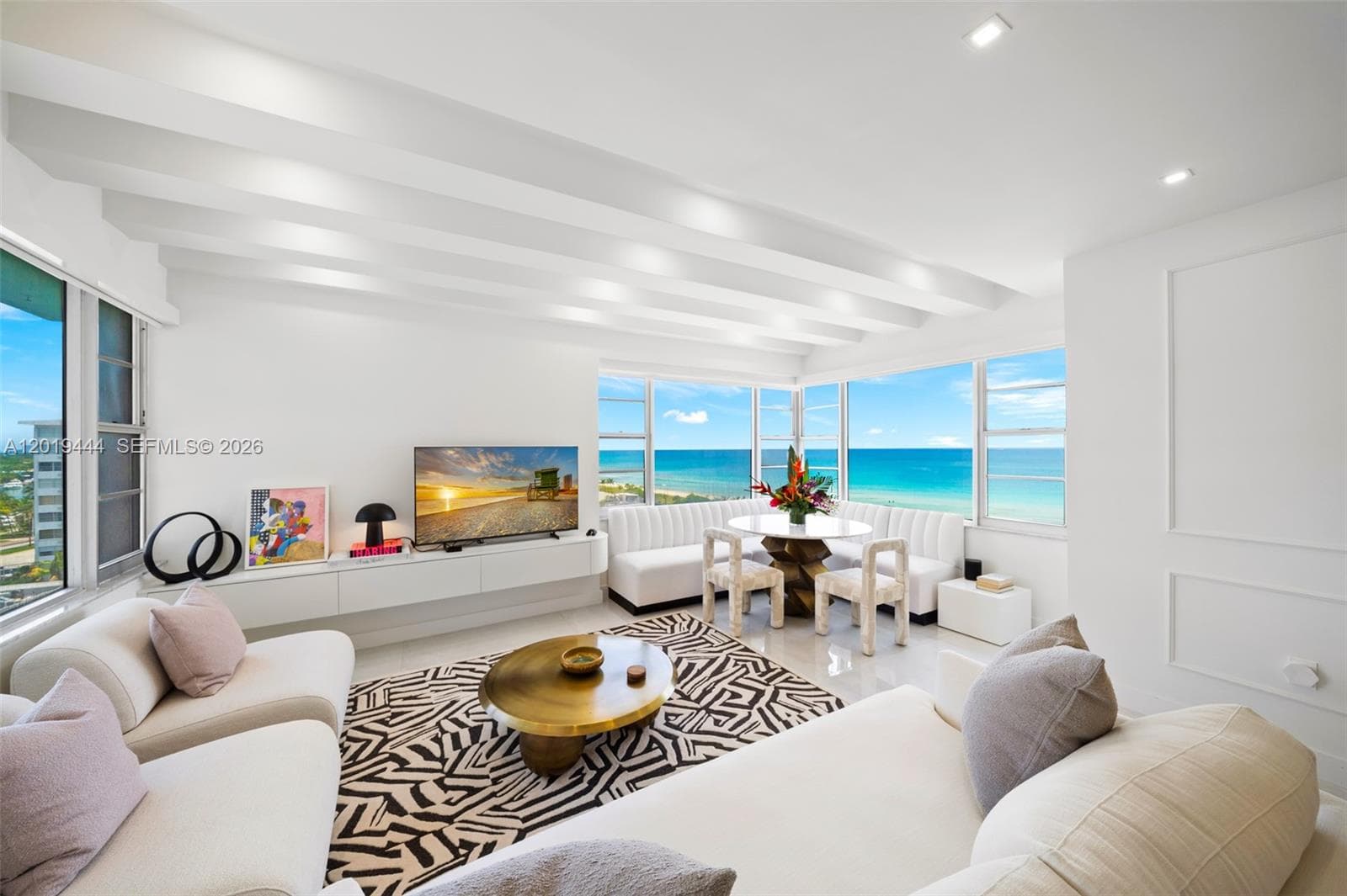 A12019444 — Miami Beach — 6