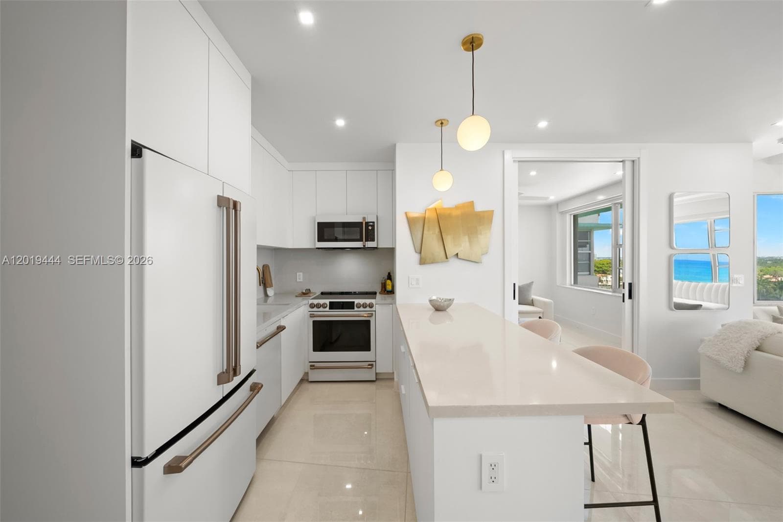 A12019444 — Miami Beach — 13