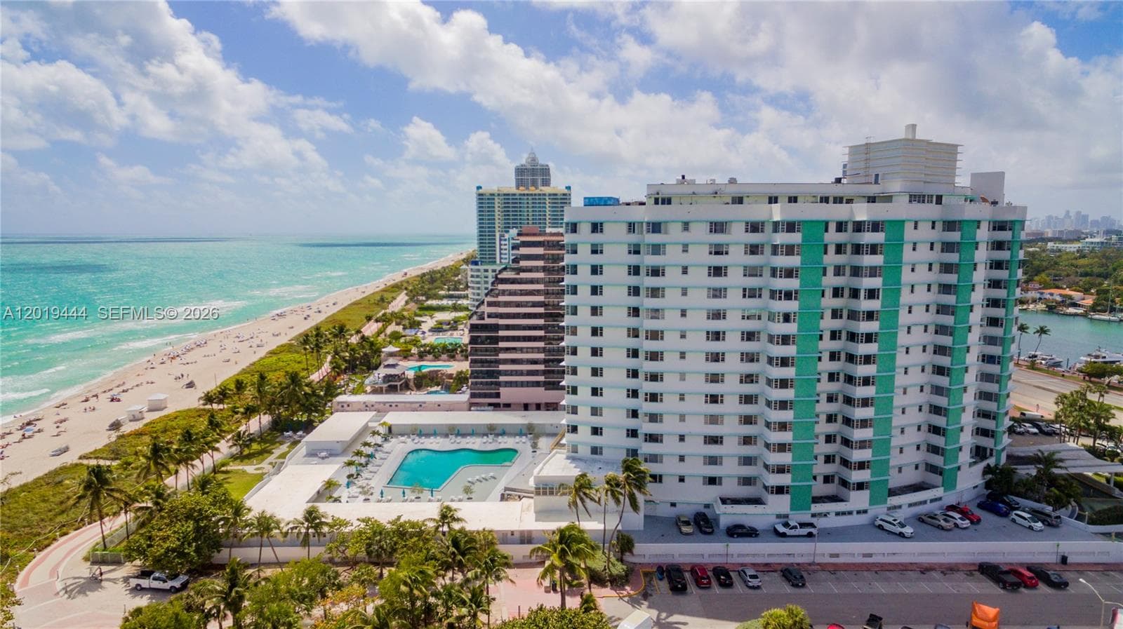 A12019444 — Miami Beach — 31
