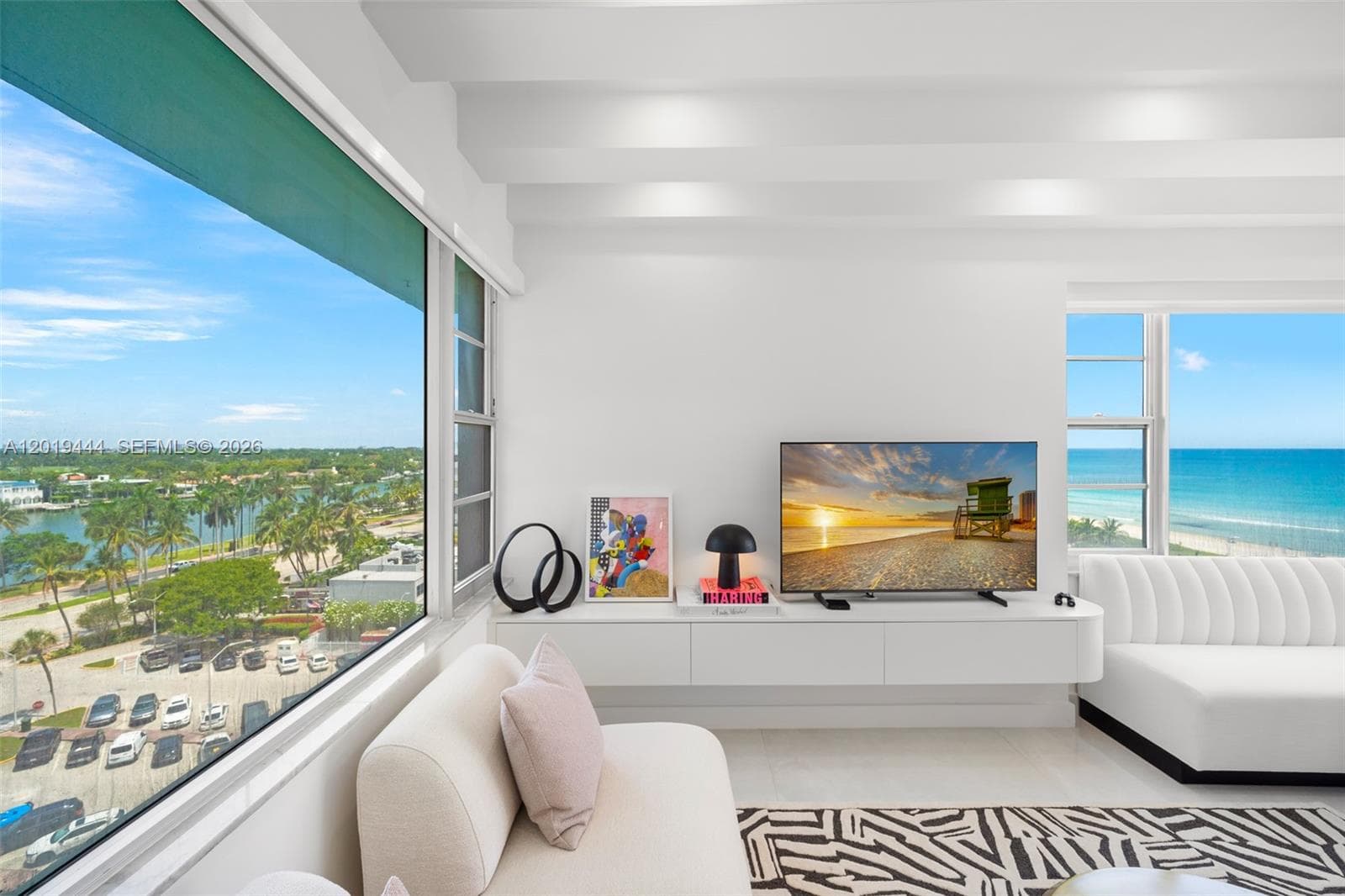 A12019444 — Miami Beach — 4