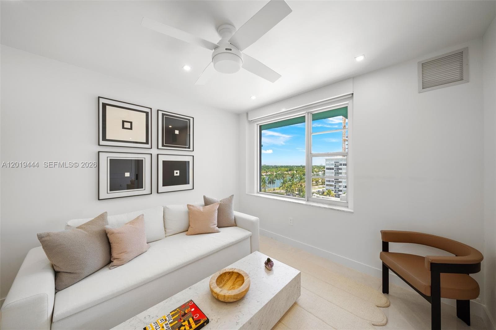 A12019444 — Miami Beach — 25