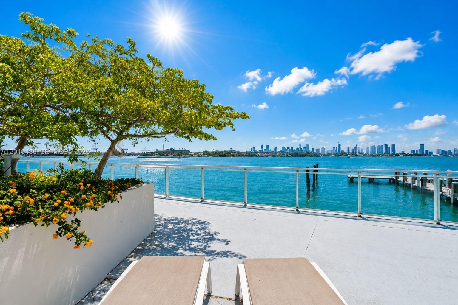 A12019480 — Miami Beach — 27