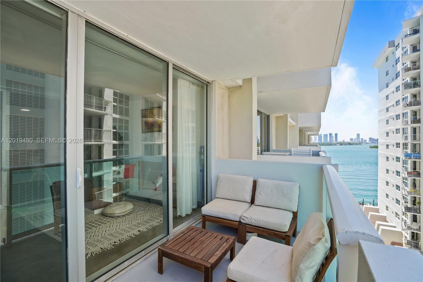A12019480 — Miami Beach — 2