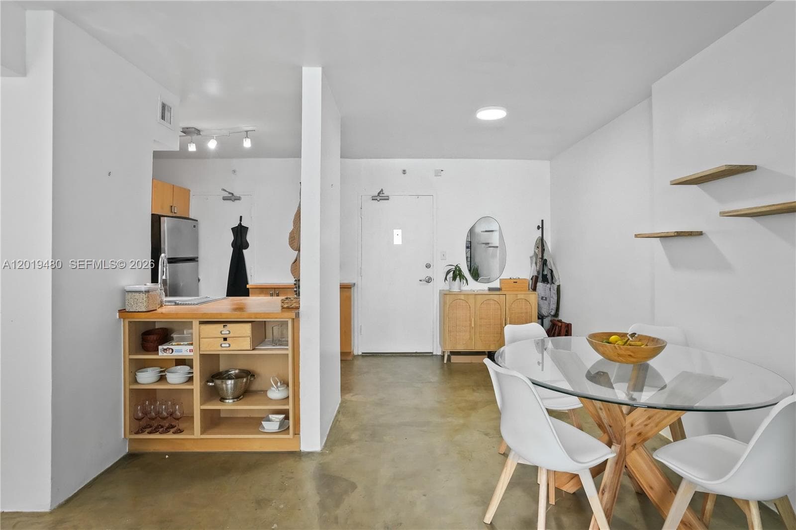 A12019480 — Miami Beach — 10