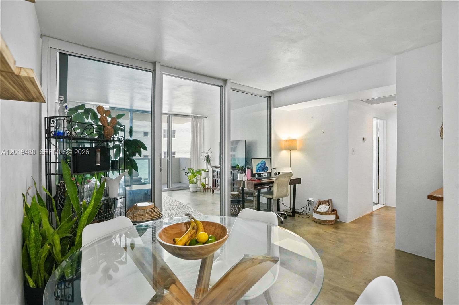 A12019480 — Miami Beach — 14