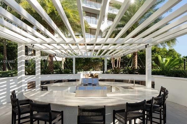 A12019683 — Miami Beach — 20