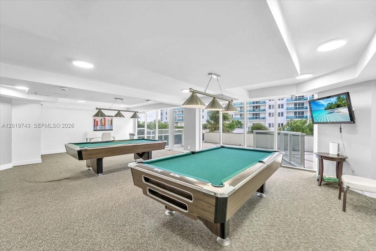 A12019743 — Miami Beach — 24
