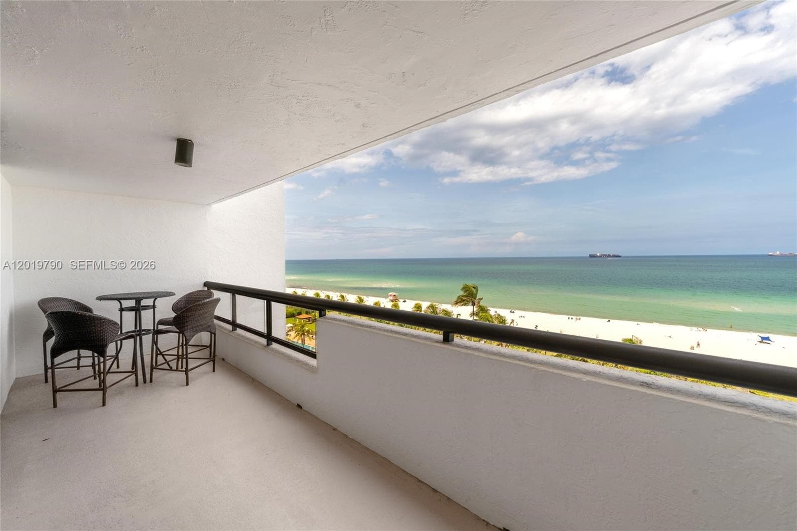 A12019790 — Miami Beach — 6