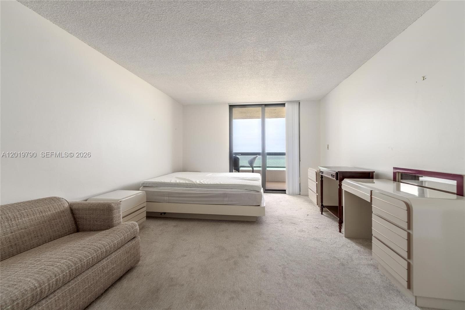 A12019790 — Miami Beach — 12