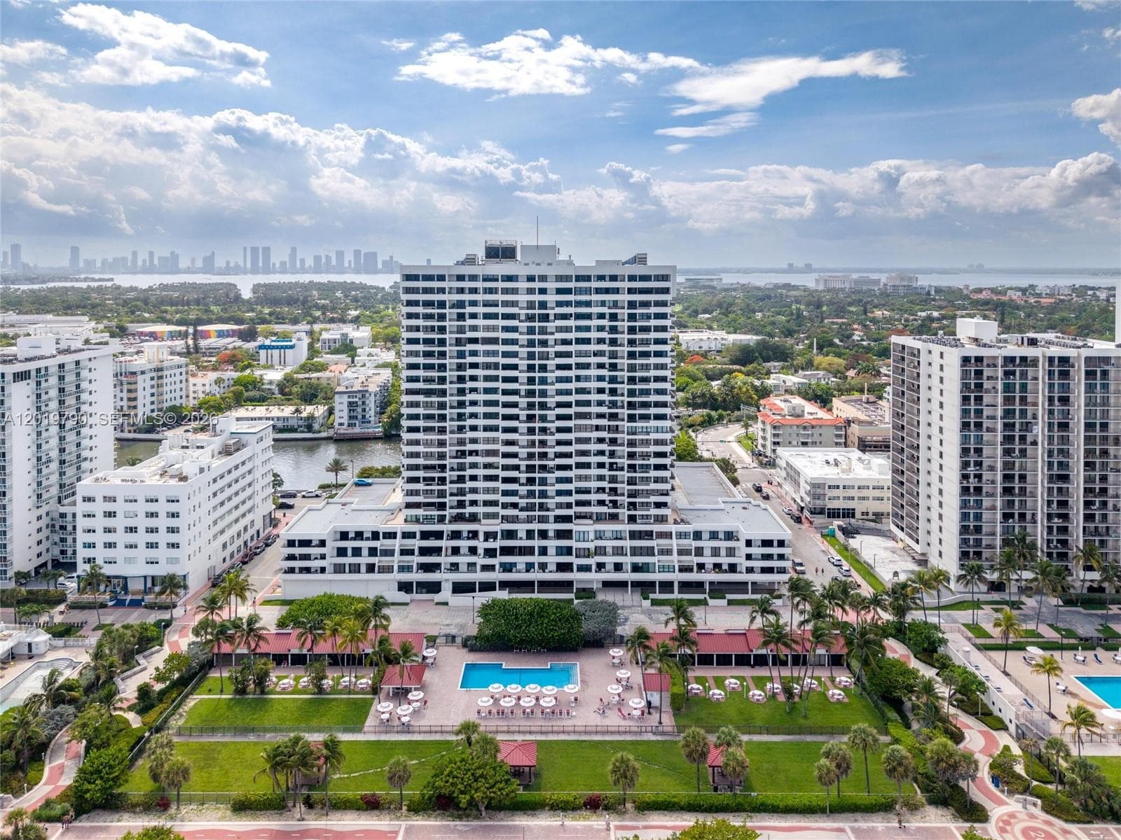 A12019790 — Miami Beach — 4