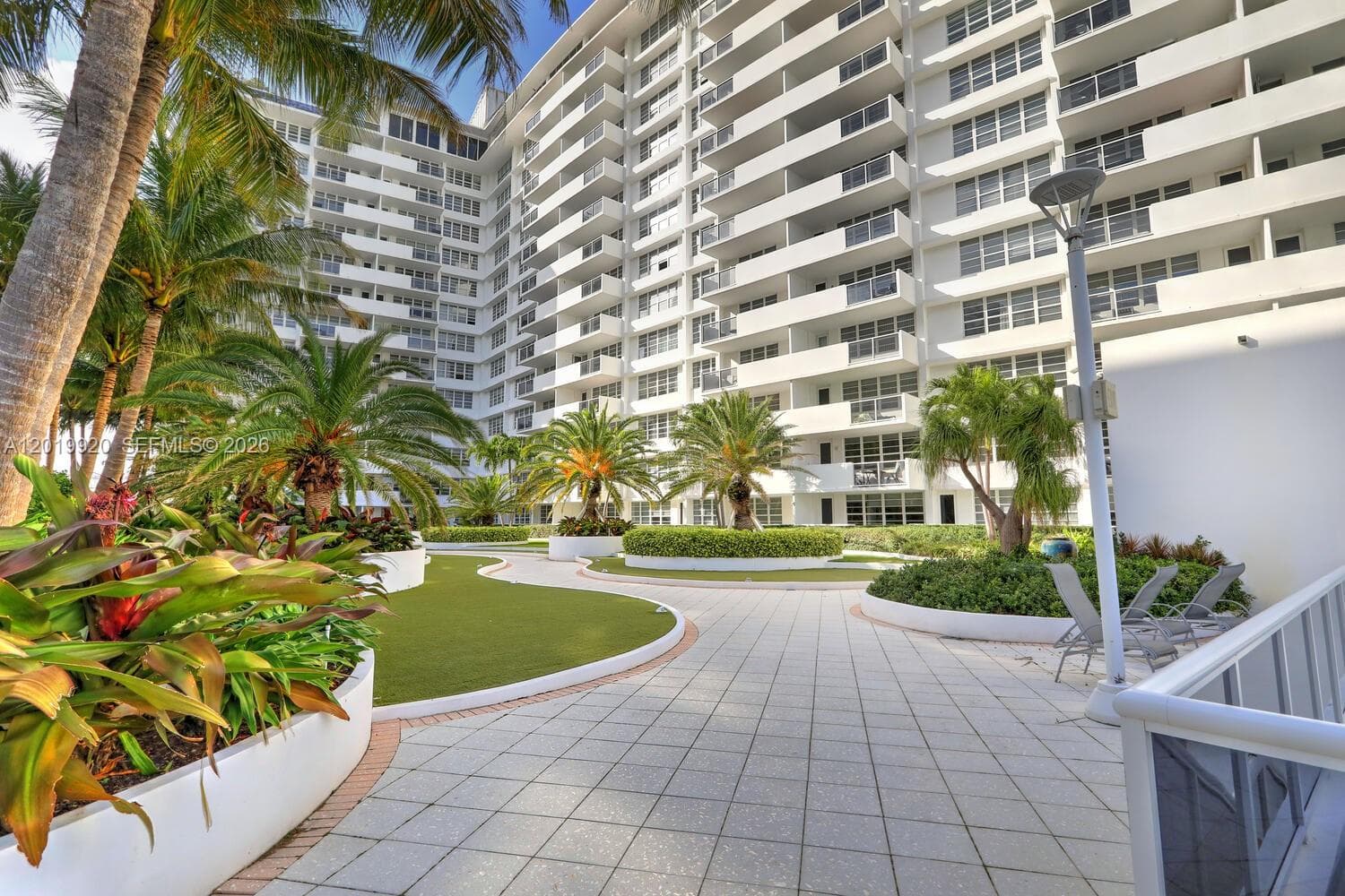 A12019920 — Miami Beach — 14