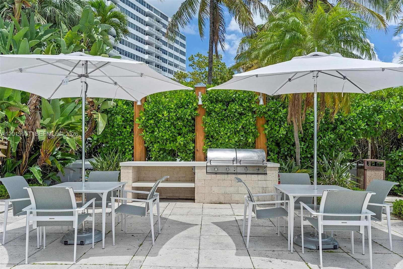 A12019931 — Miami Beach — 46