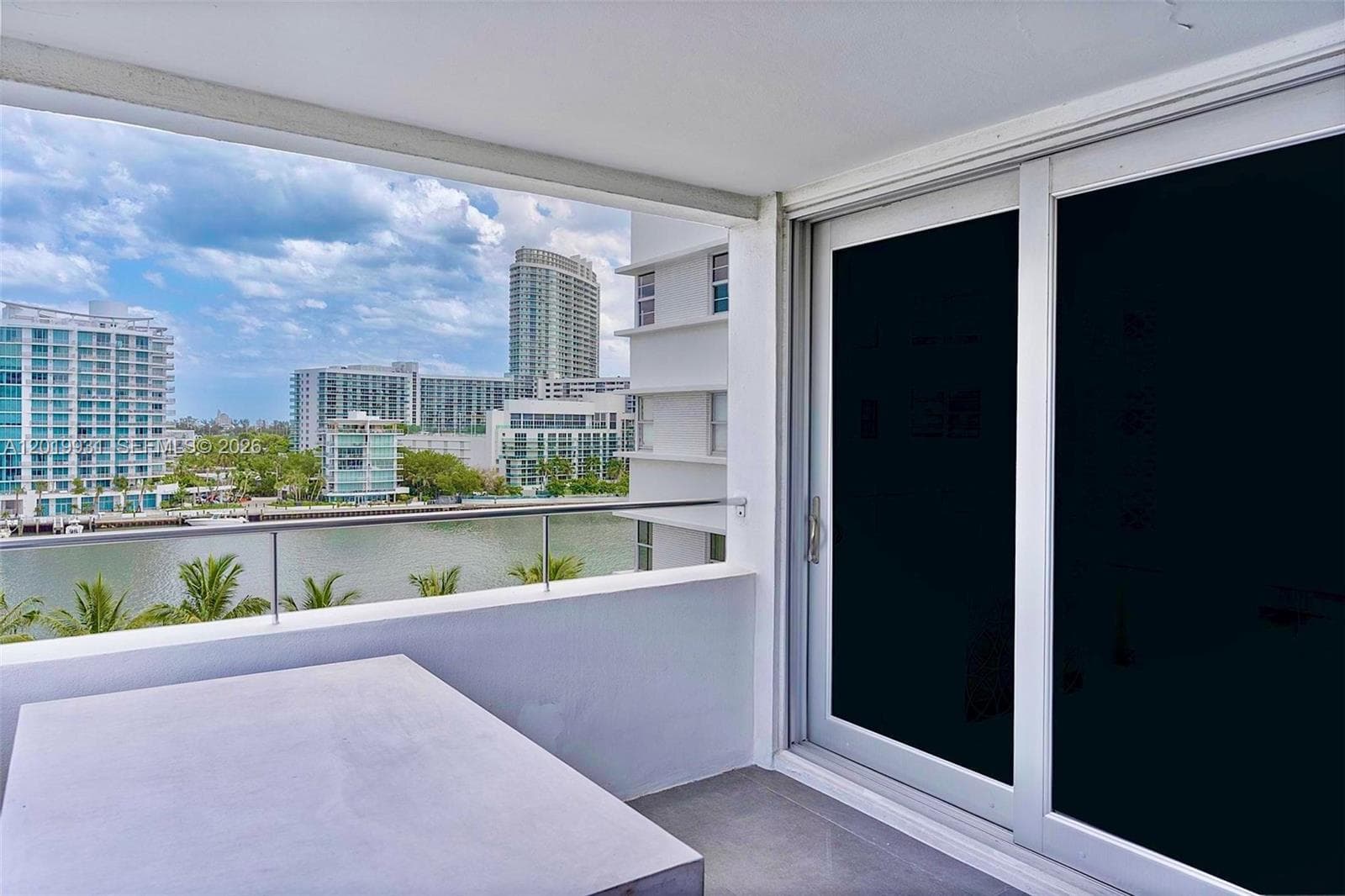 A12019931 — Miami Beach — 10