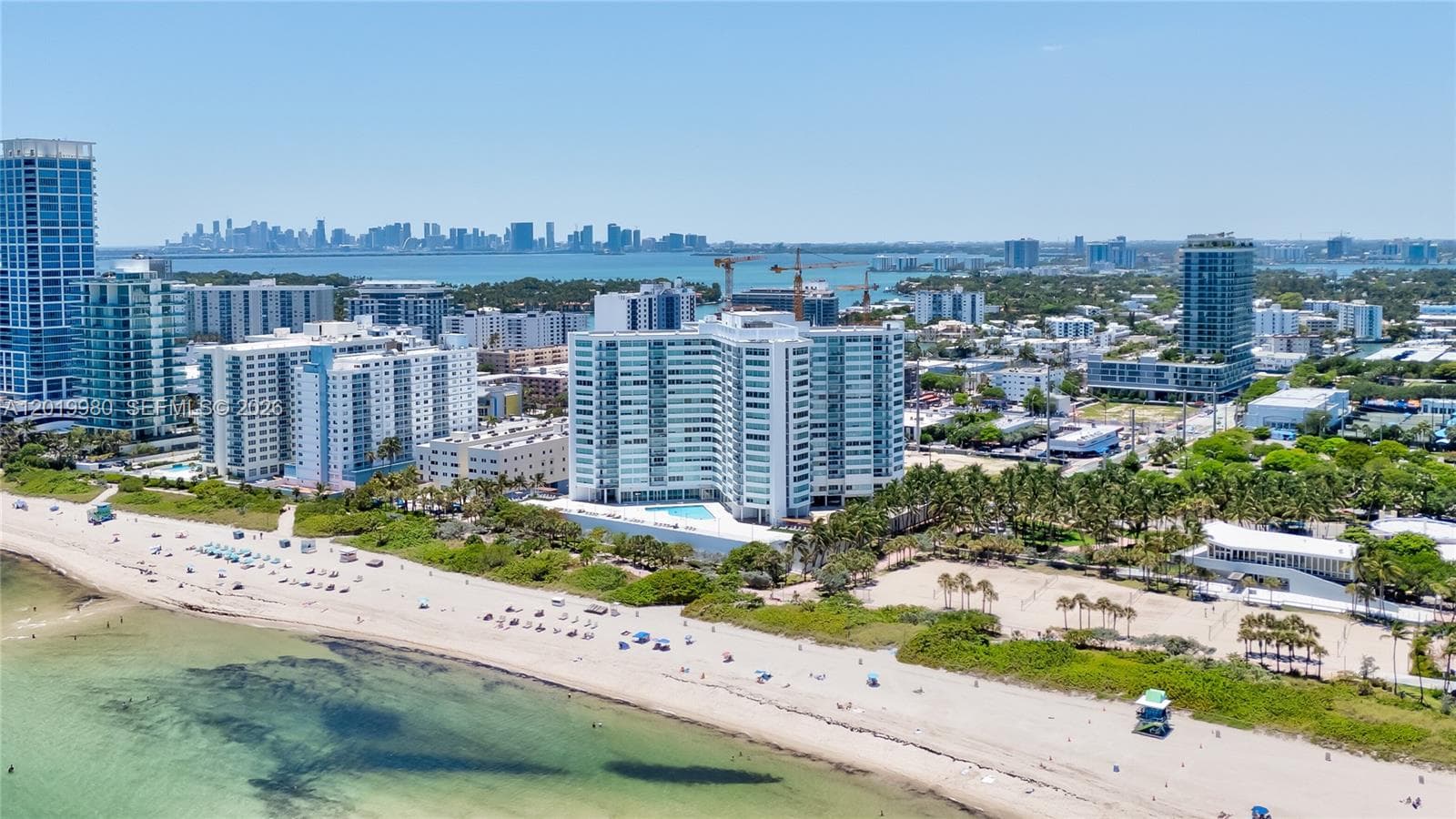 A12019980 — Miami Beach — 26