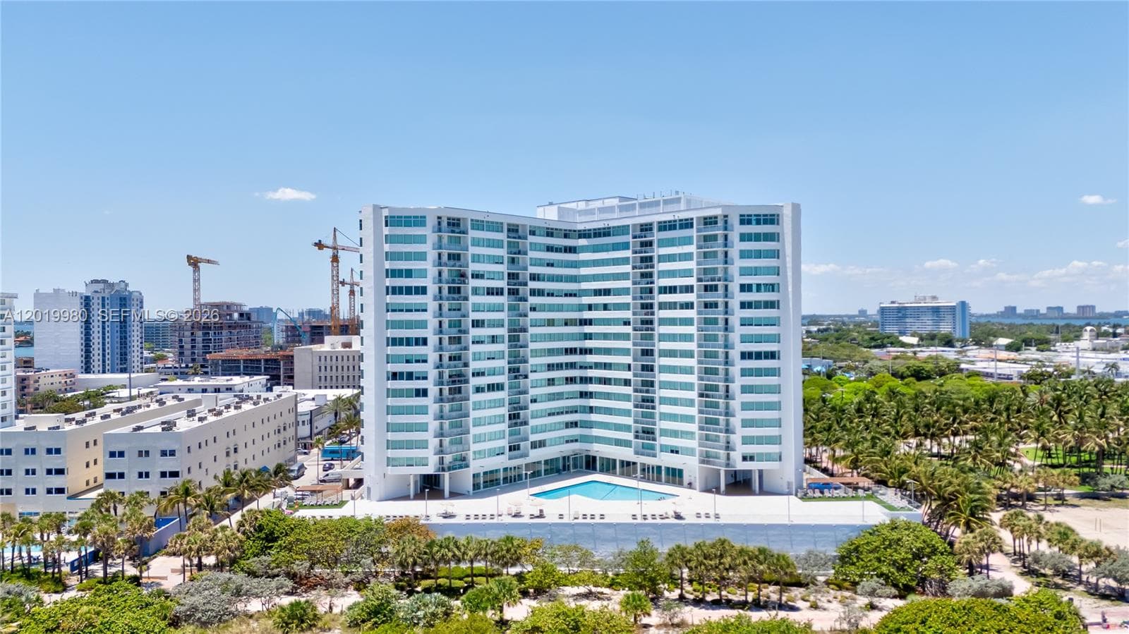 A12019980 — Miami Beach — 21