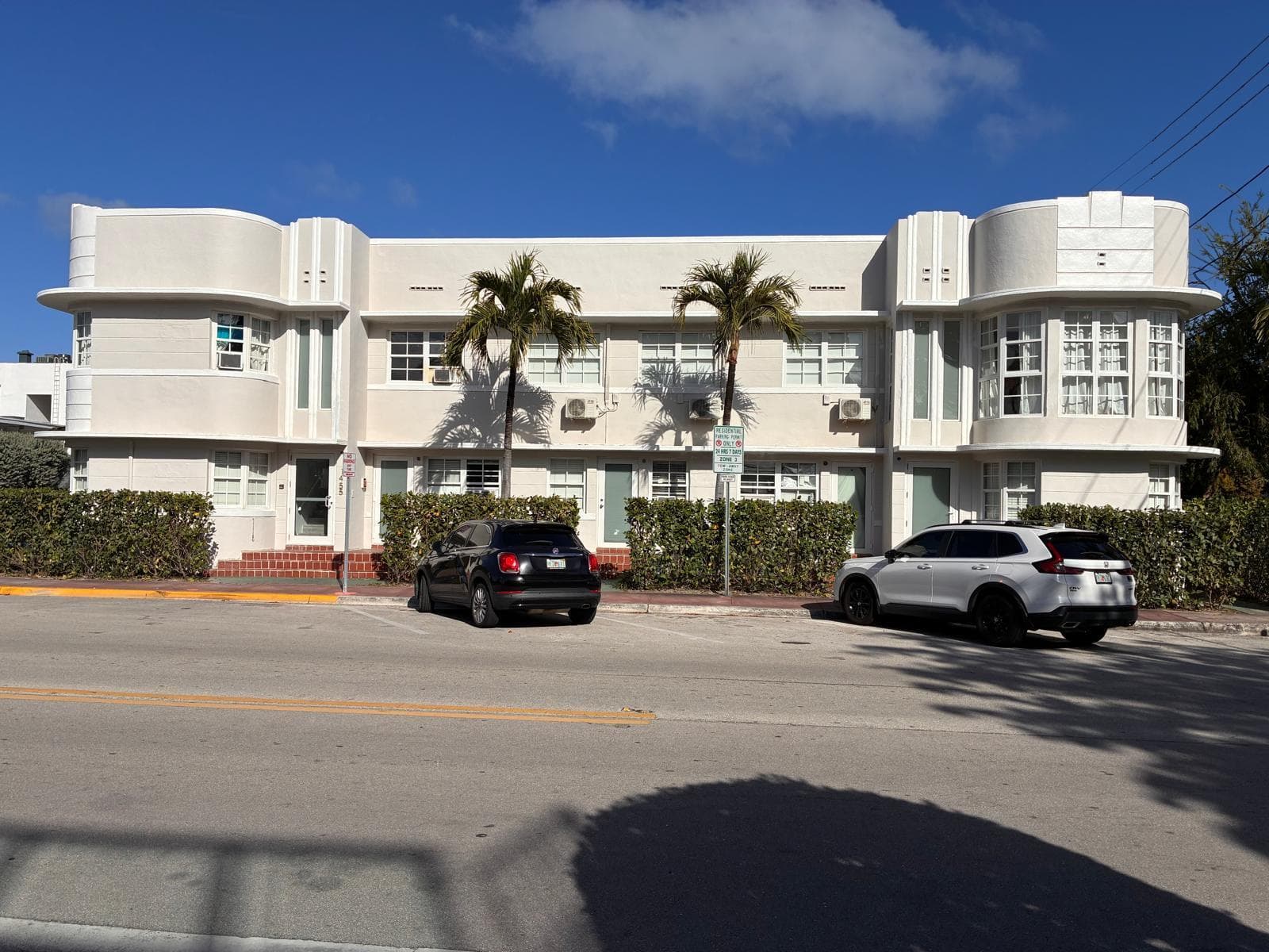 B26029082 — Miami Beach — 2