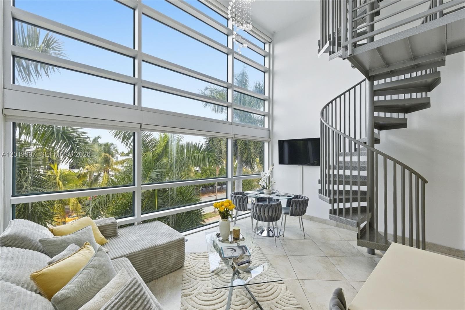 A12019997 — Miami Beach — 3