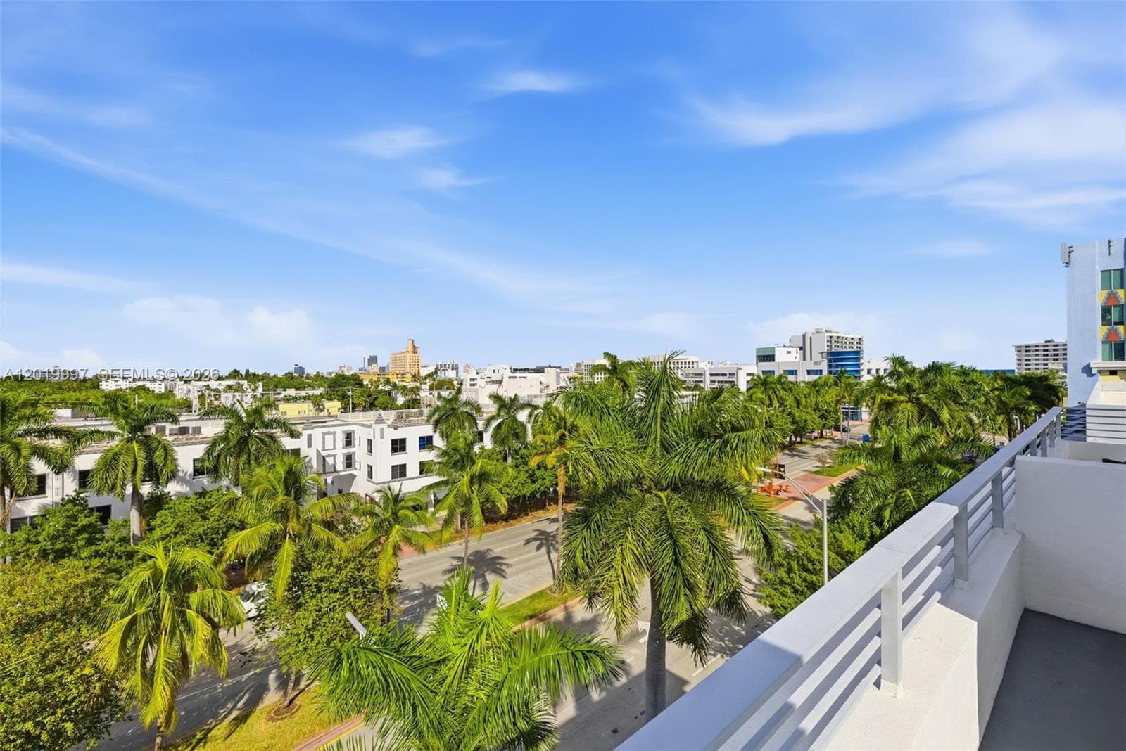 A12019997 — Miami Beach — 32