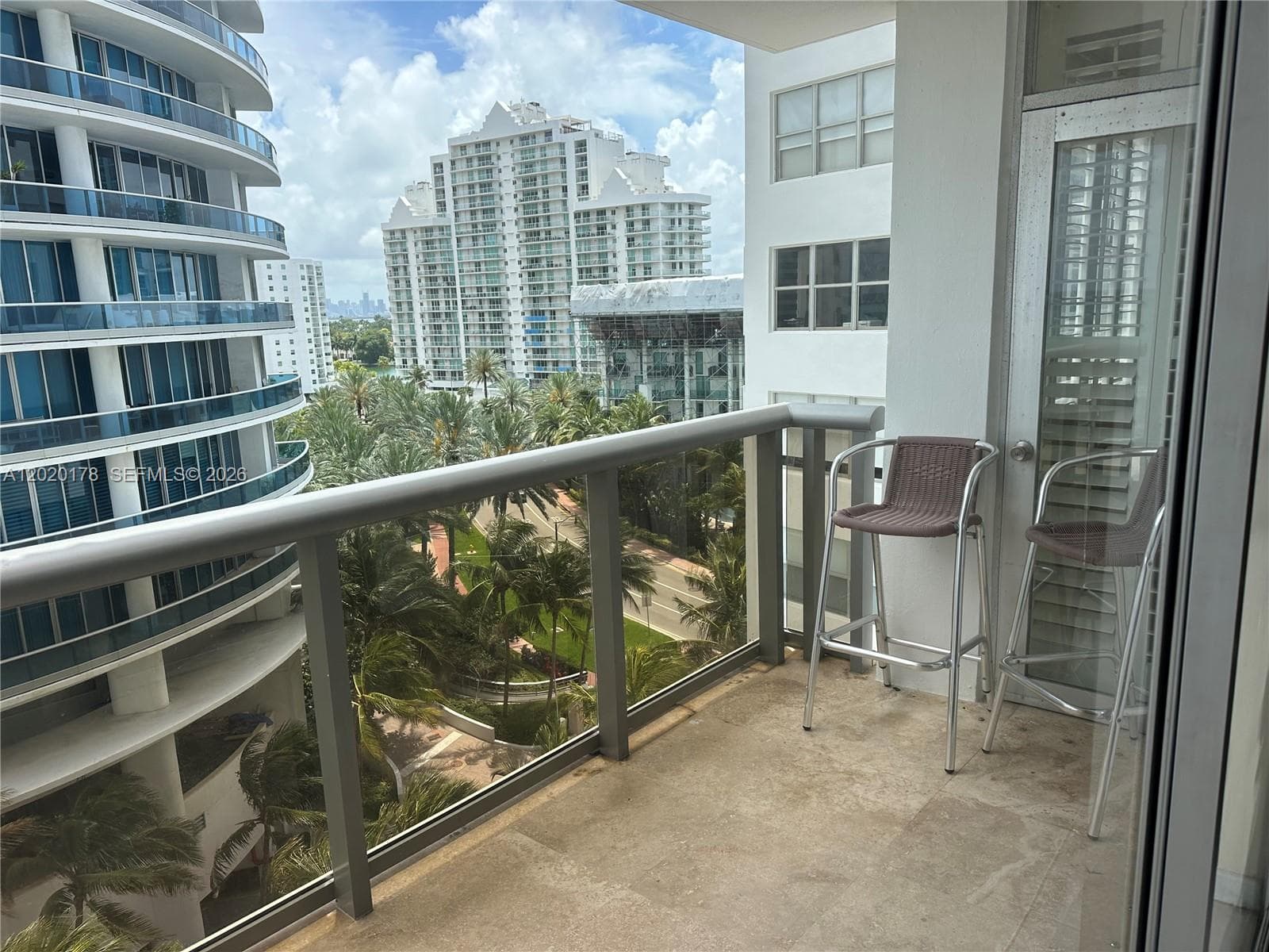 A12020178 — Miami Beach — 5