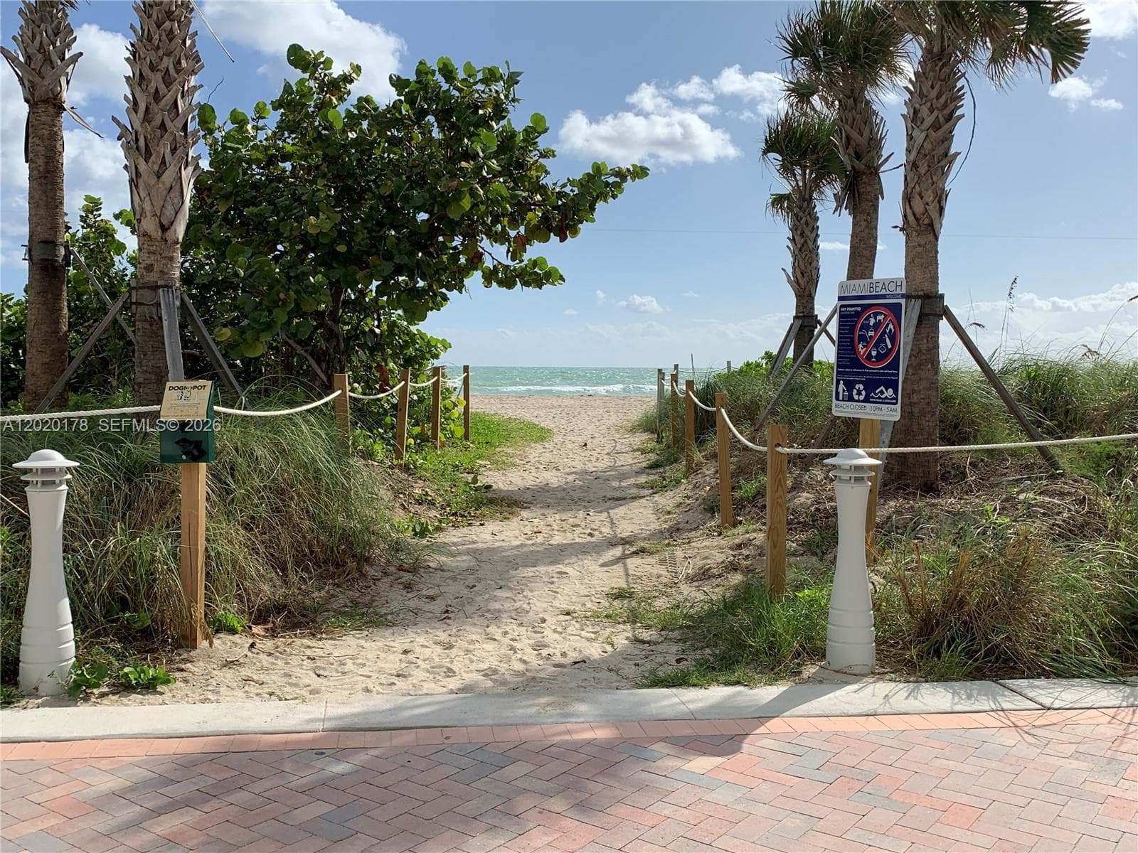 A12020178 — Miami Beach — 25
