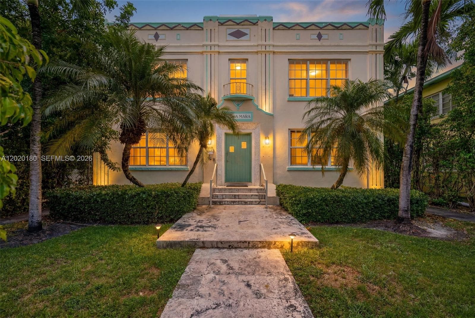 A12020180 — Miami Beach