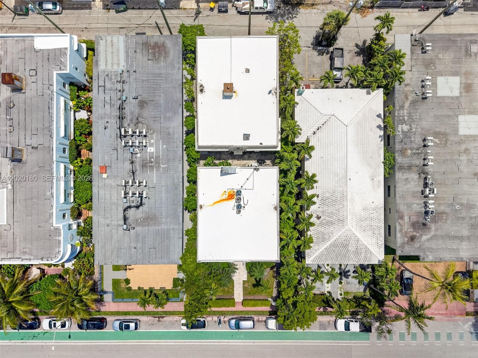A12020180 — Miami Beach — 18