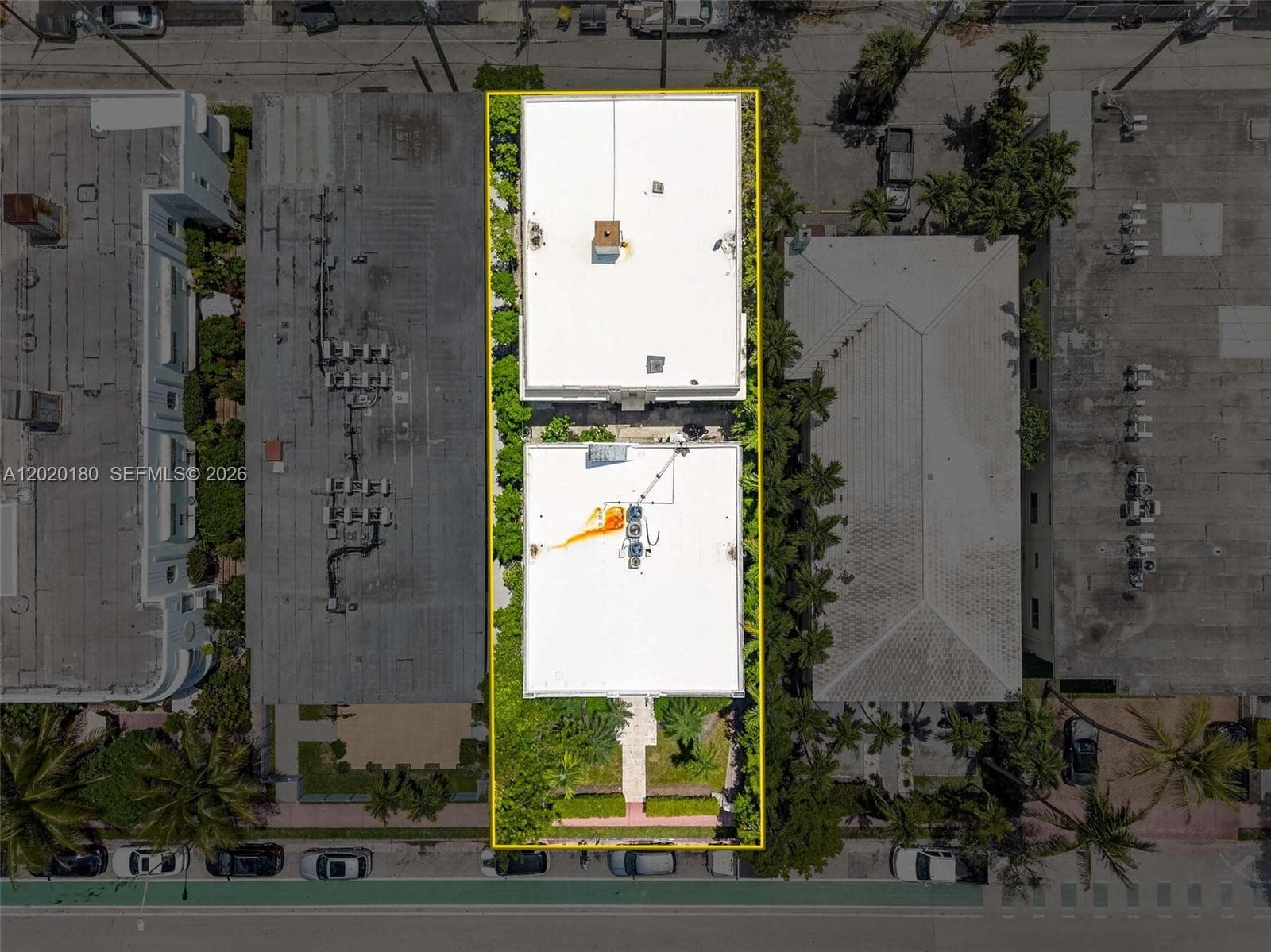 A12020180 — Miami Beach — 19