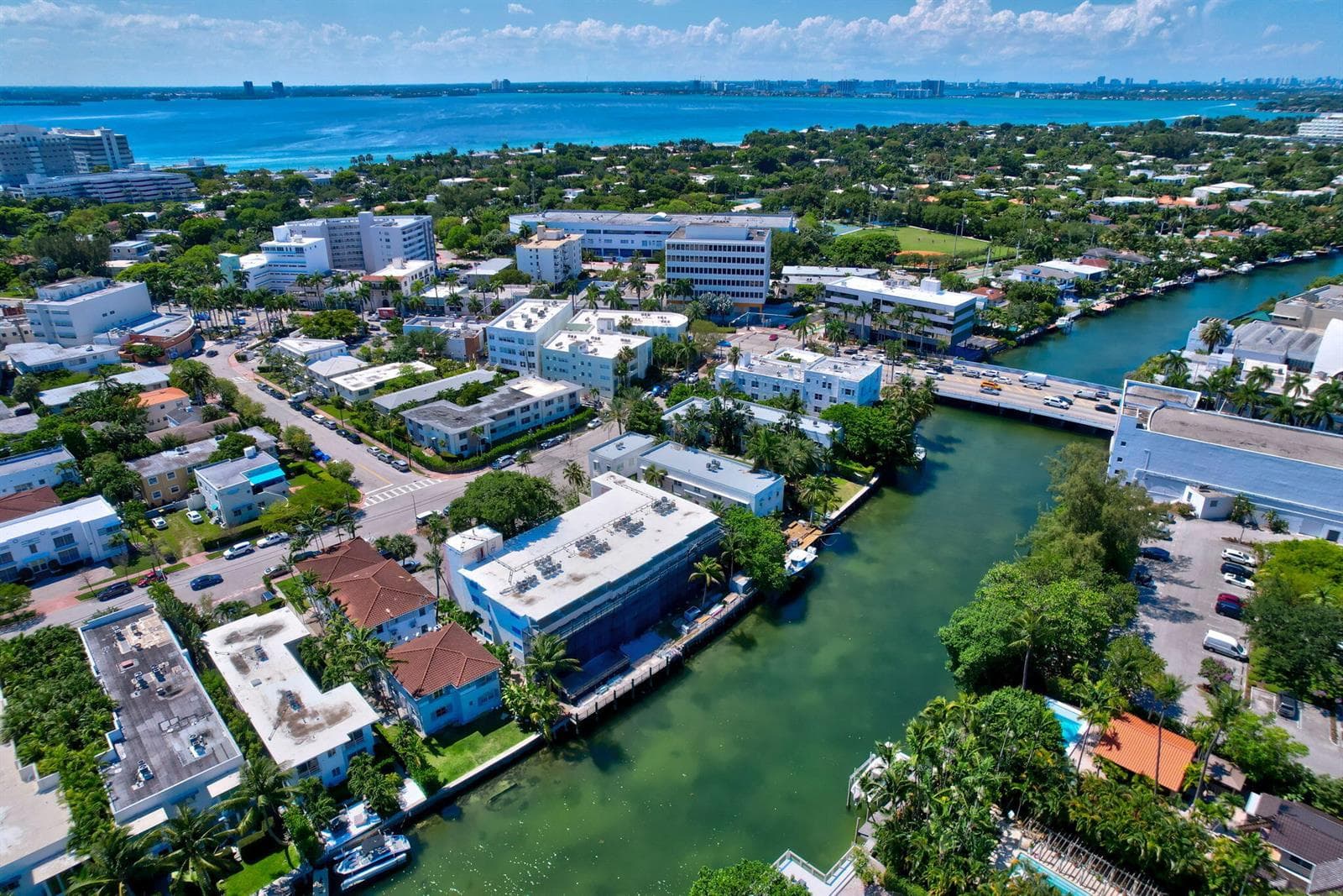 B26029293 — Miami Beach — 2