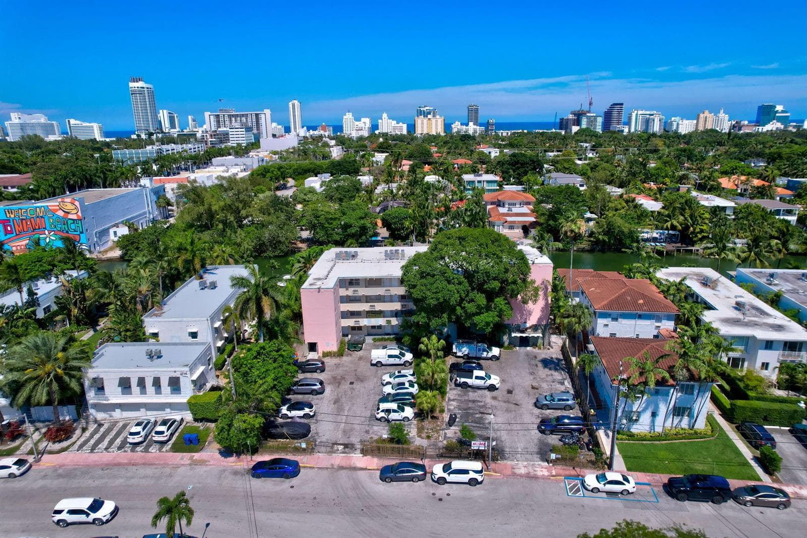 B26029293 — Miami Beach — 28