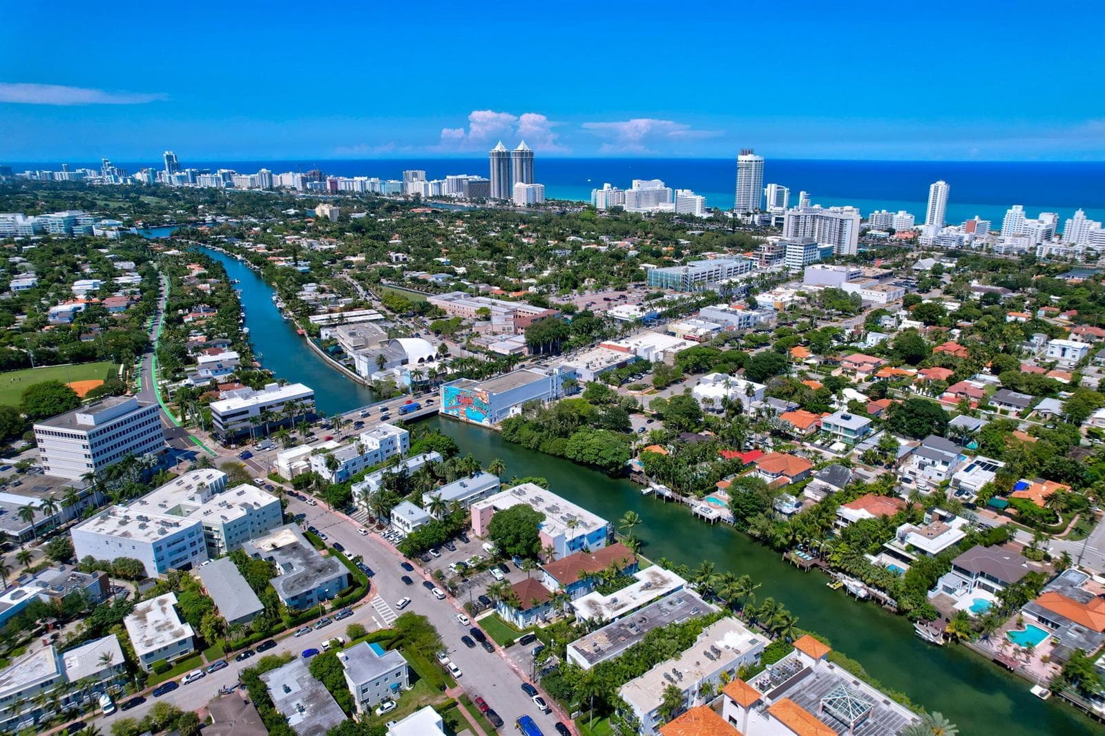 B26029293 — Miami Beach — 33
