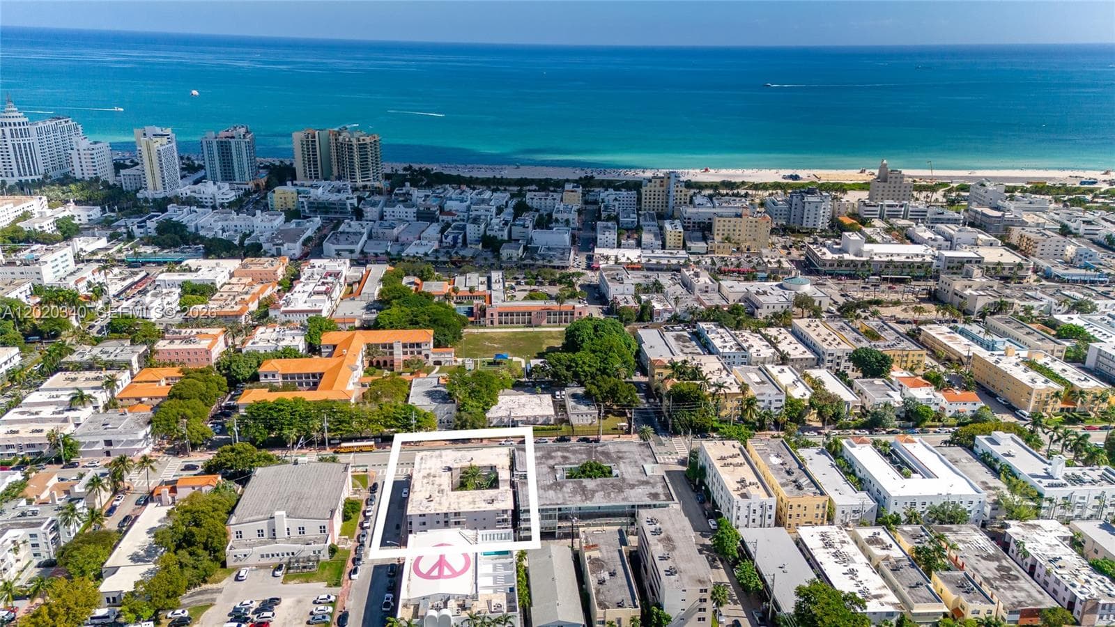 A12020340 — Miami Beach — 46