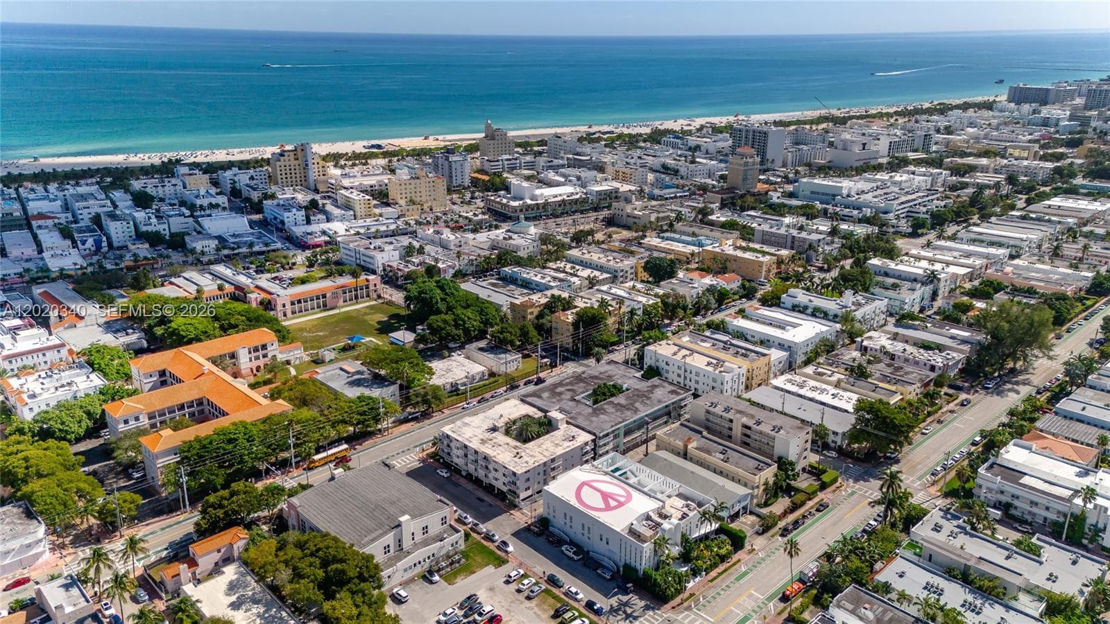 A12020340 — Miami Beach — 53