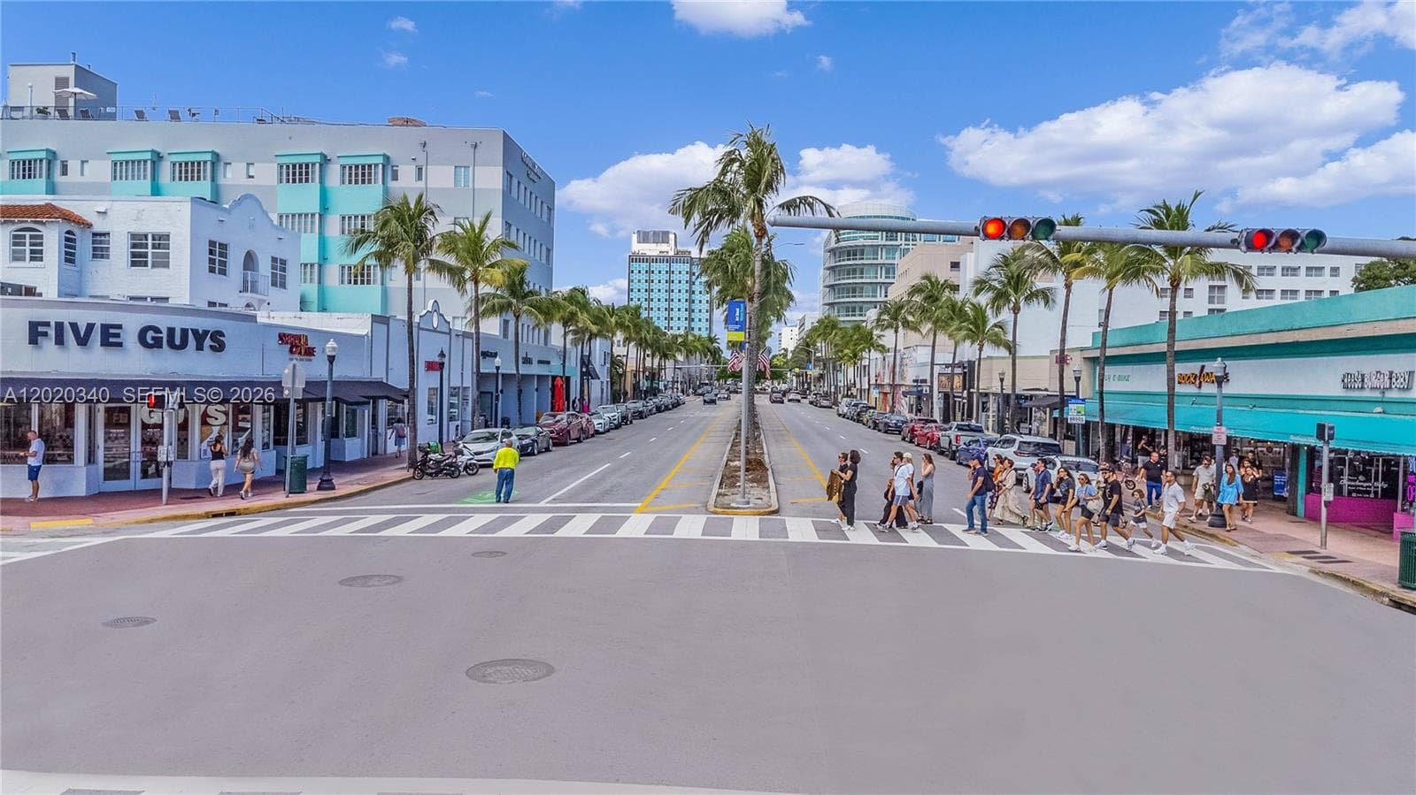 A12020340 — Miami Beach — 64