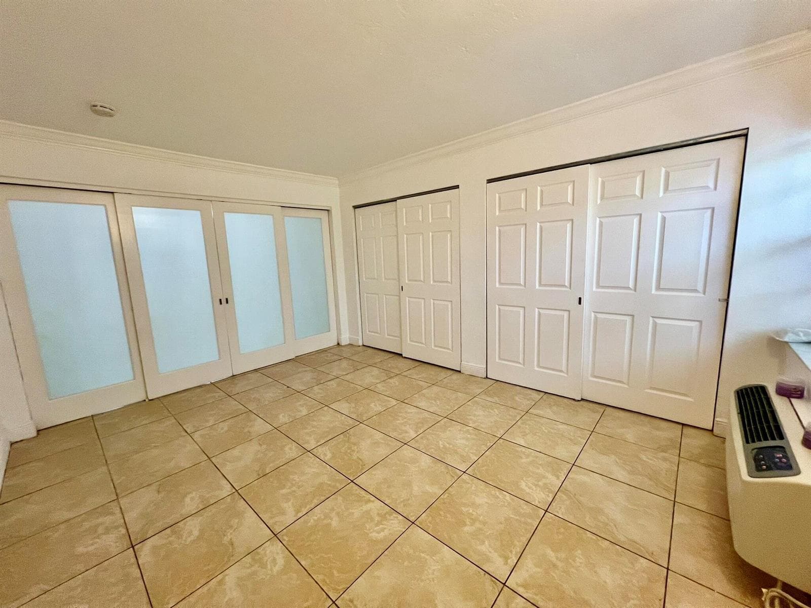 B26029435 — Miami Beach — 5
