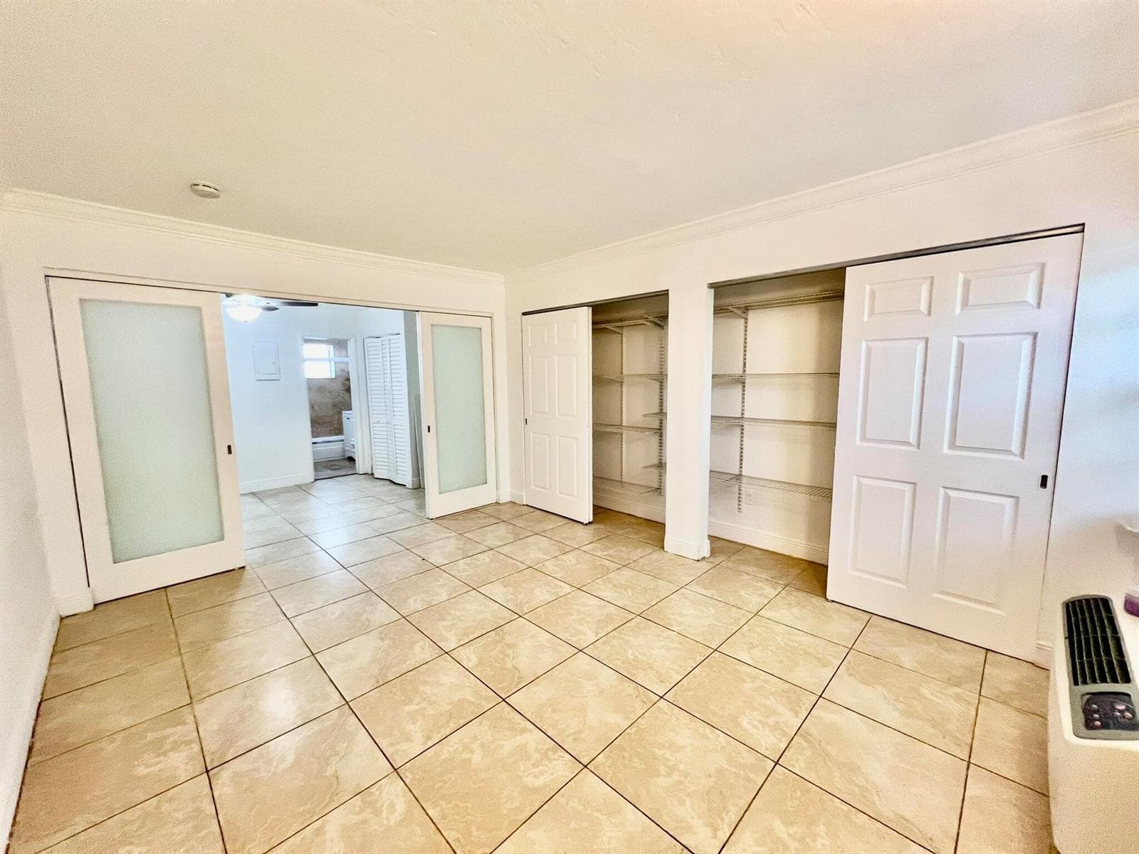 B26029435 — Miami Beach — 4