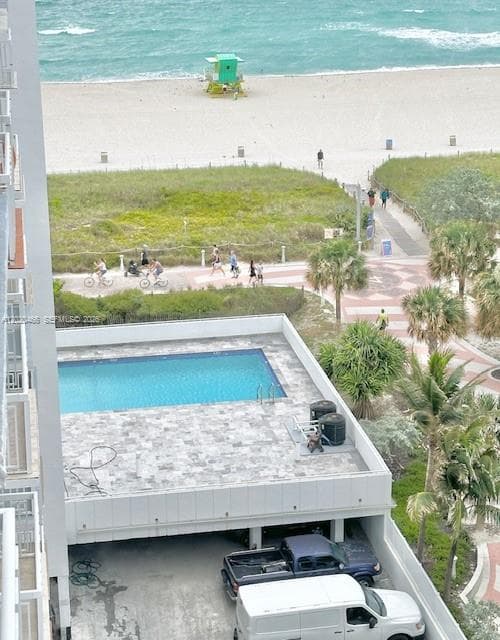 A12020466 — Miami Beach — 2